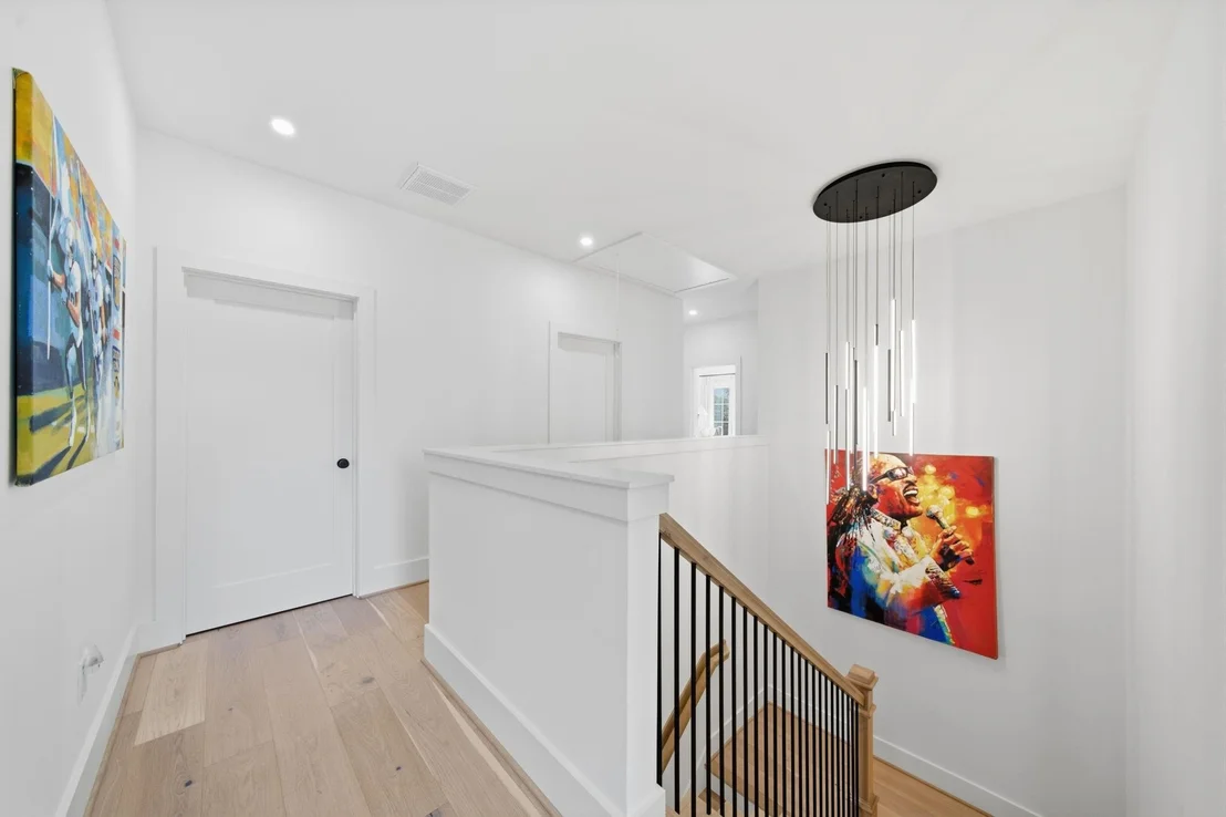 Photo of 1030 Chamboard Lane