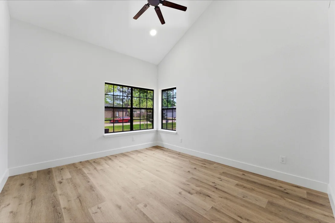 Photo of 4710 Whispering Falls Drive