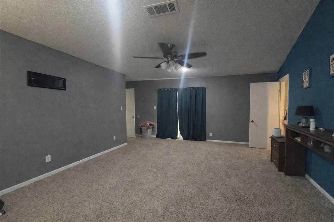 Photo of 7490 Highway 146 N