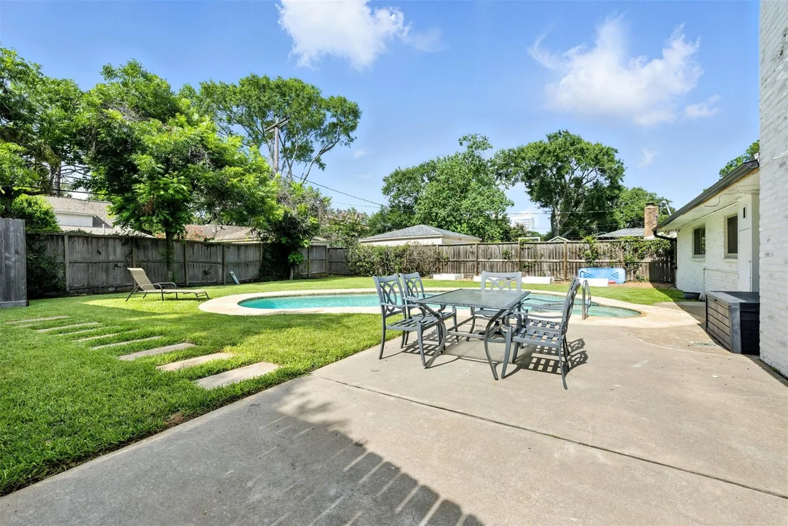 Photo of 10718 Chevy Chase Drive