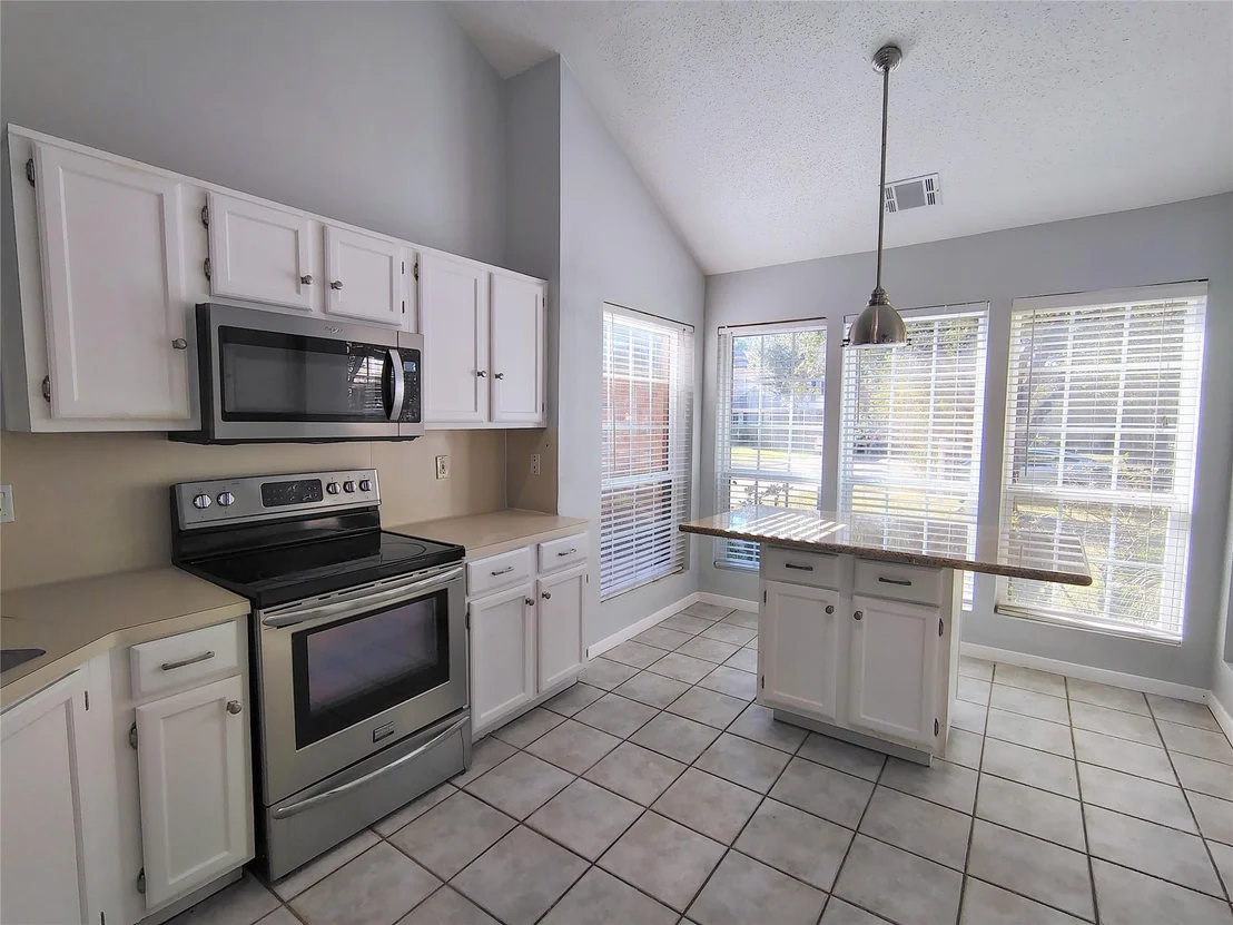 Photo of 4403 Waterfall Way