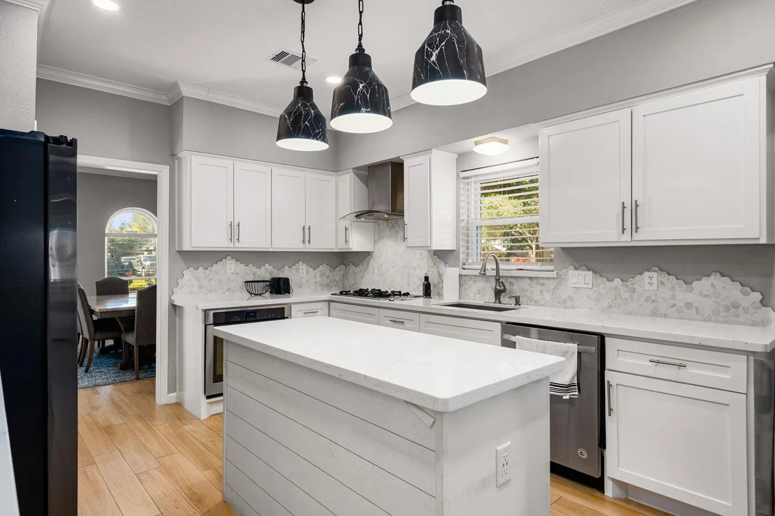 Photo of 5338 Holly View Drive