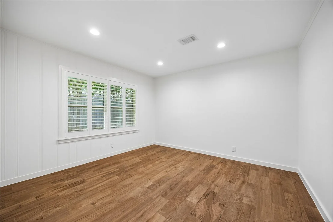 Photo of 8443 Westview Drive