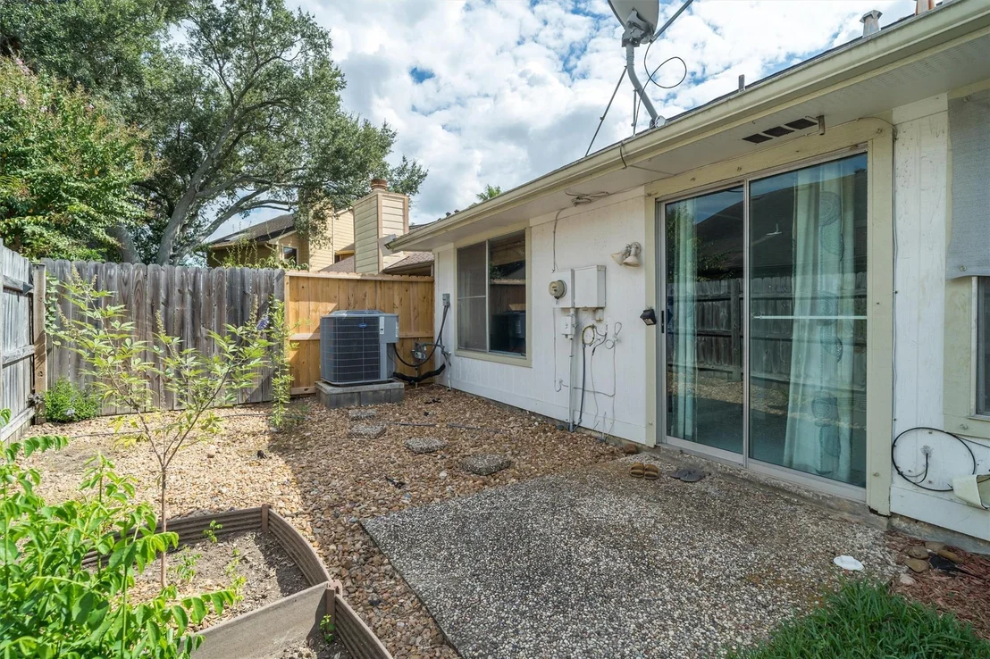 Photo of 1719 Sullins Way