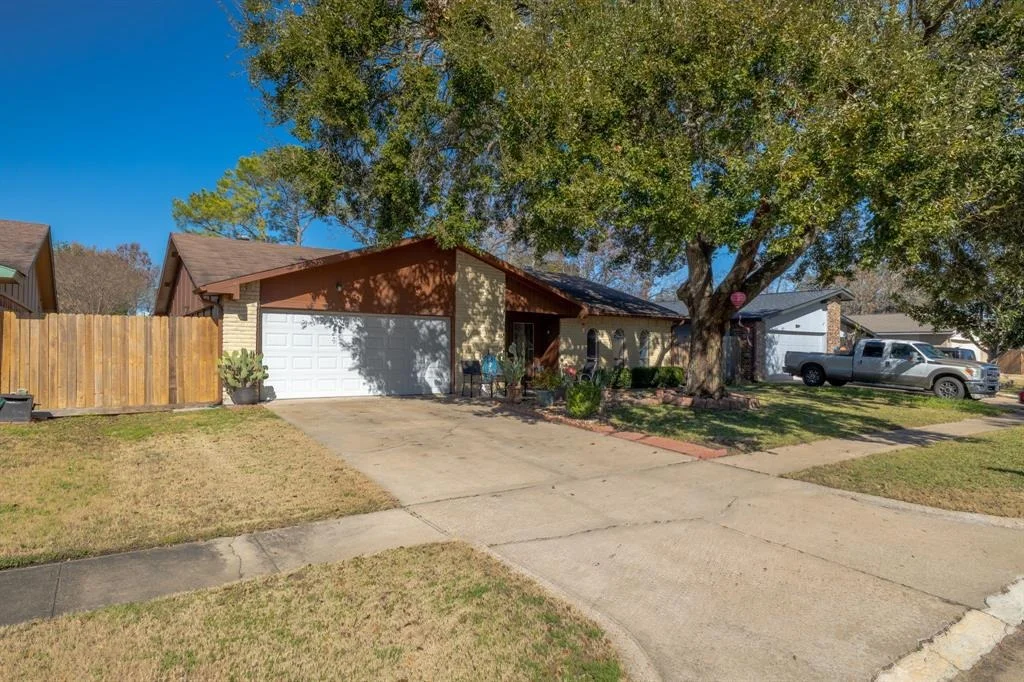 Photo of 16802 Glamis Lane