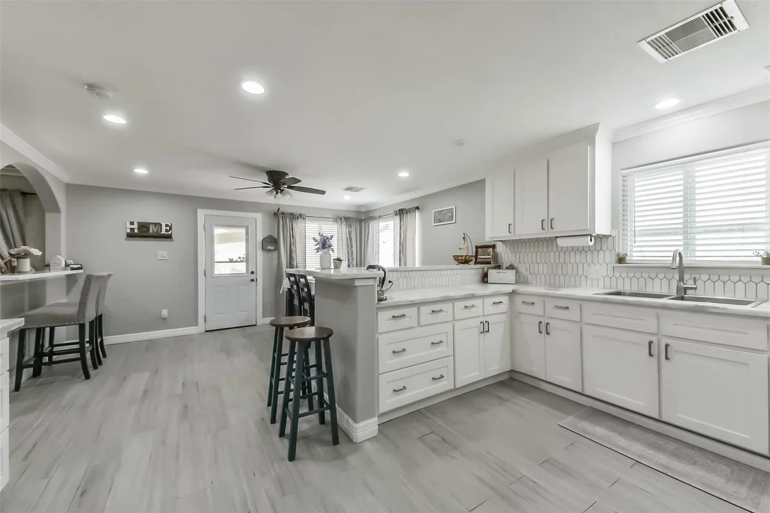 Photo of 510 Post Oak Drive
