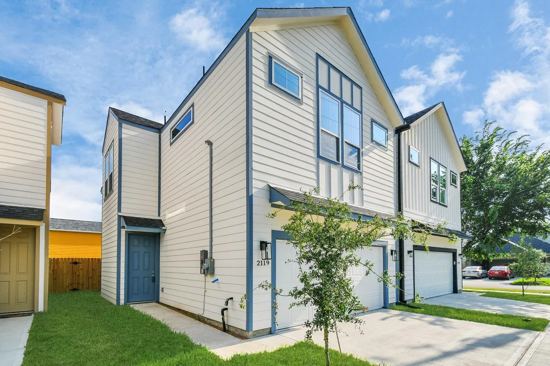 Photo of 2119 Esther Drive