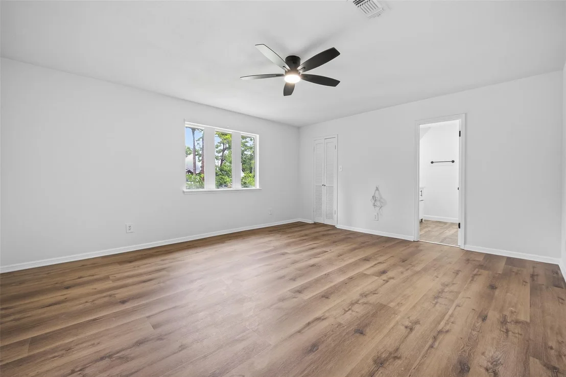 Photo of 1123 Suwanee Lane