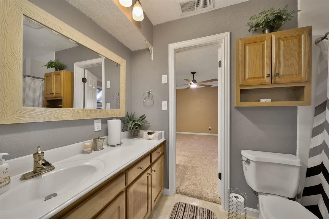 Photo of 360 Hollyglenn Street