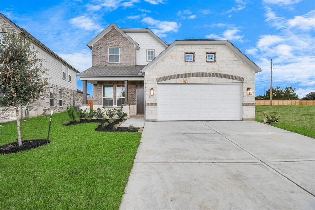 Photo of 15815 Walnut Leaf Lane