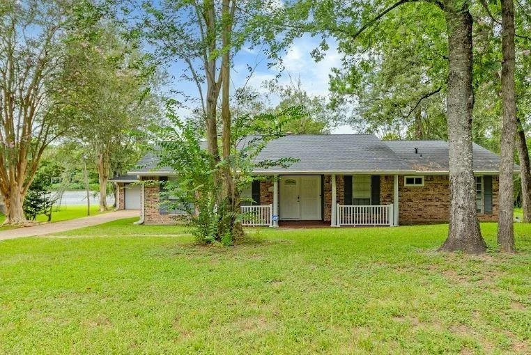 Photo of 607 Brook Hollow Drive