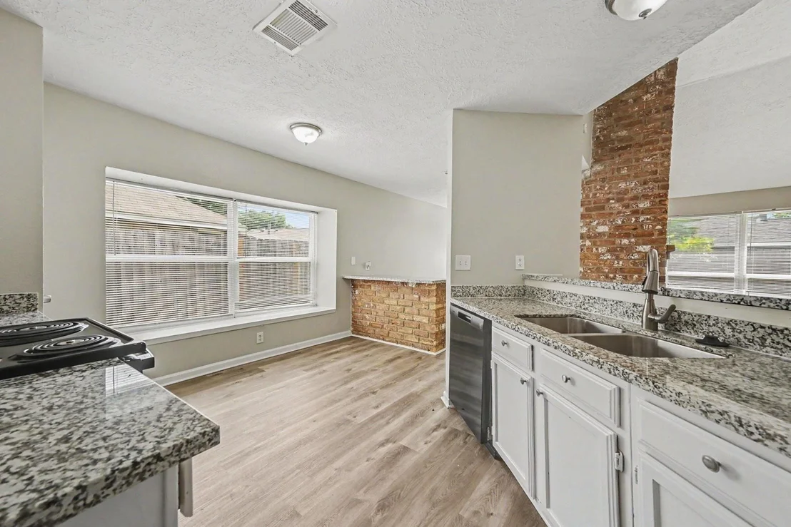 Photo of 2710 Village Circle Drive