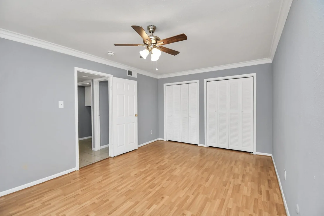 Photo of Unit 21 at 3065 Walnut Bend Lane