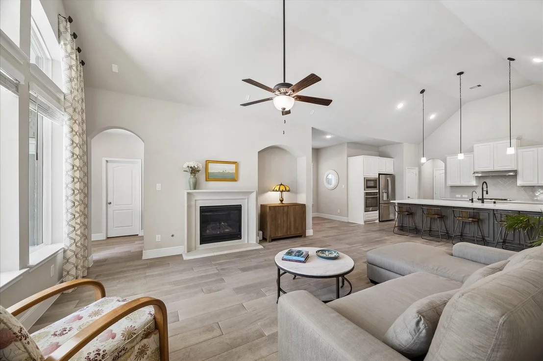 Photo of 15 Overland Heath Drive