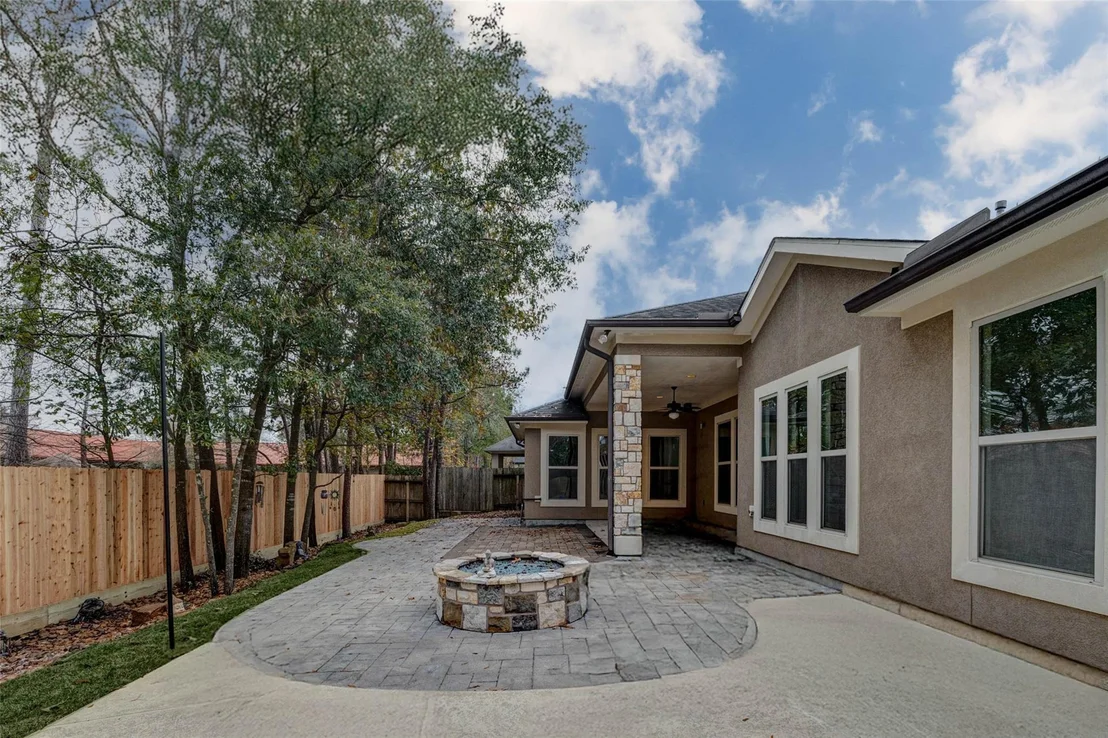 Photo of 28986 Twisted Oak Drive