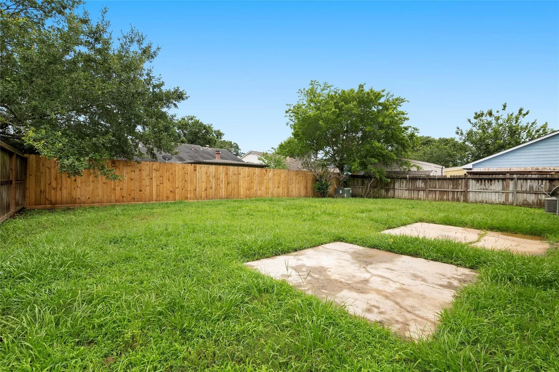 Photo of 19635 Moonhollow Drive