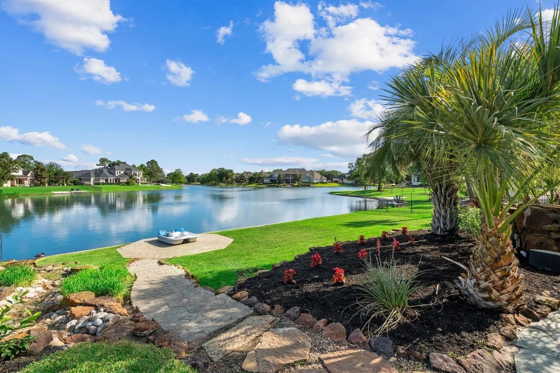 Photo of 15307 Hilltop View Drive