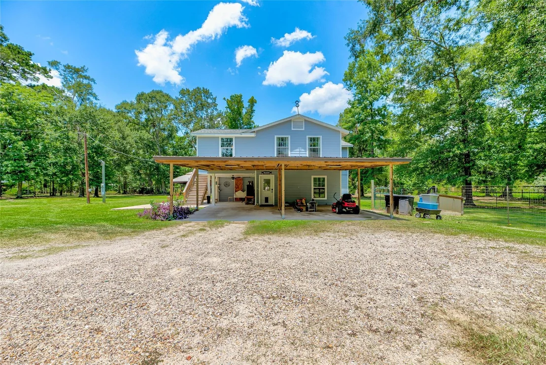 Photo of 445 County Road 3183 Road