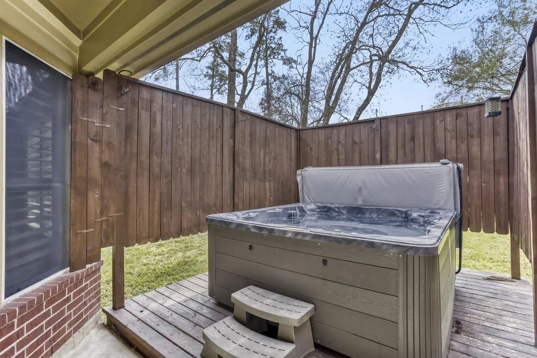 Photo of 19303 Valiant Woods Drive