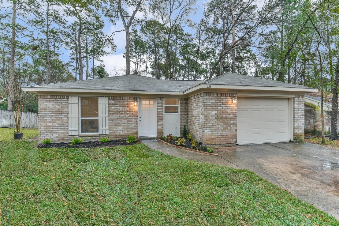Photo of 105 E Wavy Oak Circle