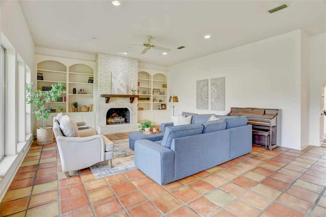 Photo of 44 Crestwood Circle