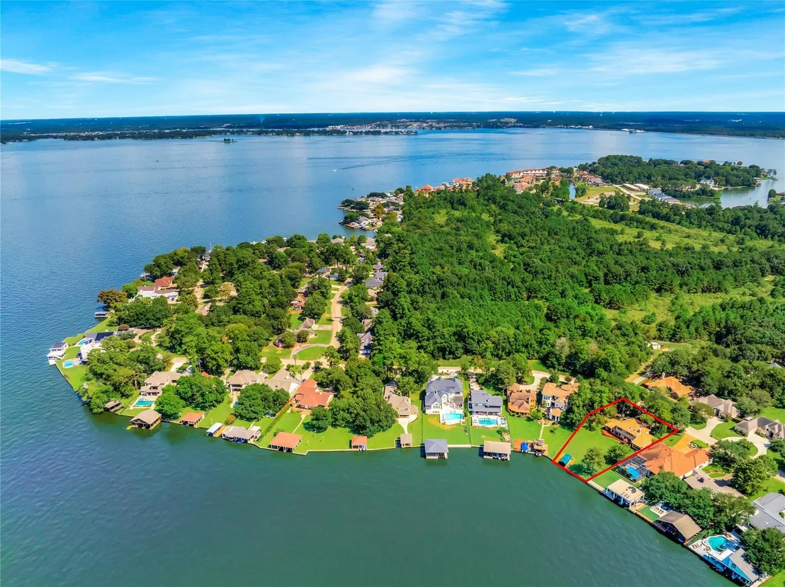 Photo of 142 Lakeside Drive