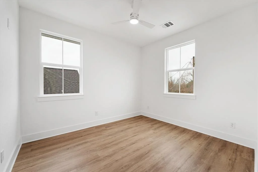 Photo of 11190 Fieldcrest Drive