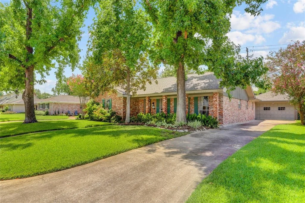 Photo of 7215 Alderney Drive