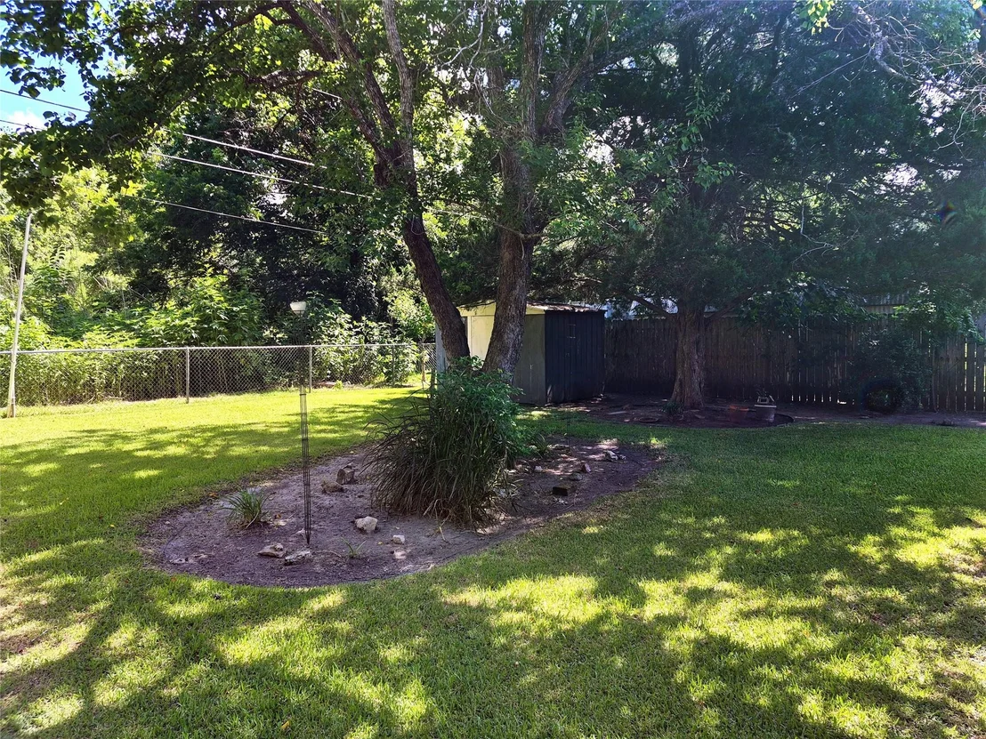 Photo of 613 Southside Drive