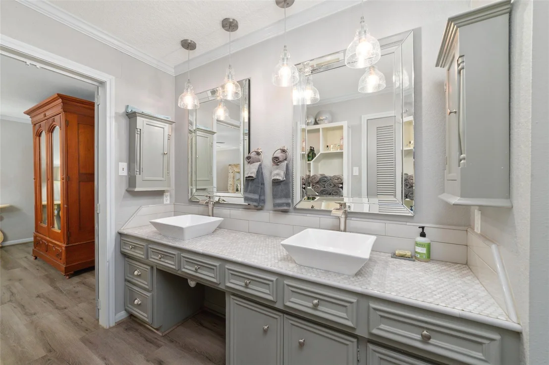 Photo of 10823 Dunbrook Drive