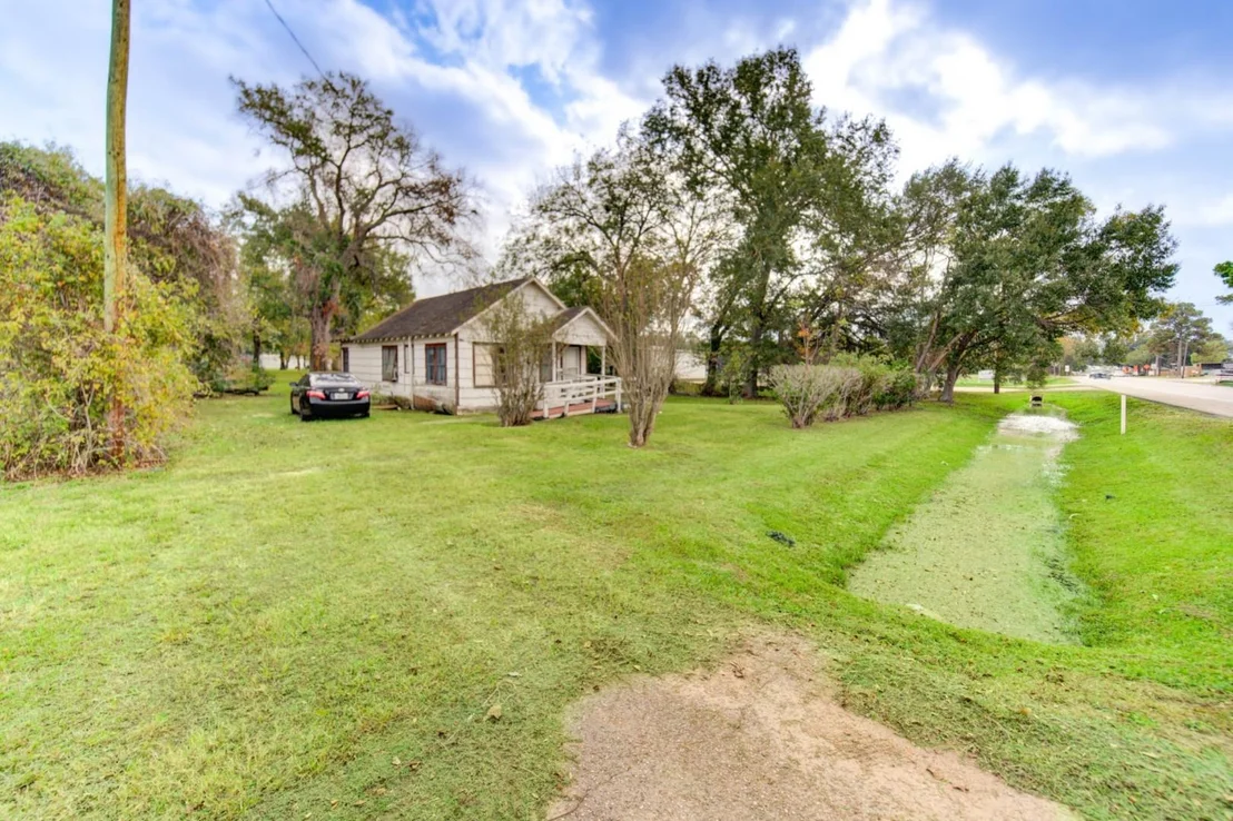 Photo of 8109 Main Street