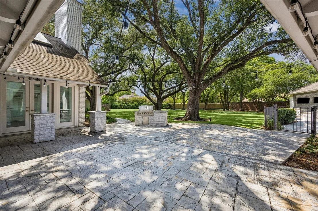 Photo of 5524 Sturbridge Drive