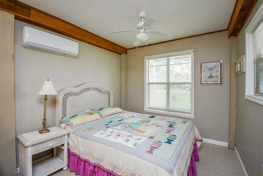 Photo of 1551 Bayview Drive