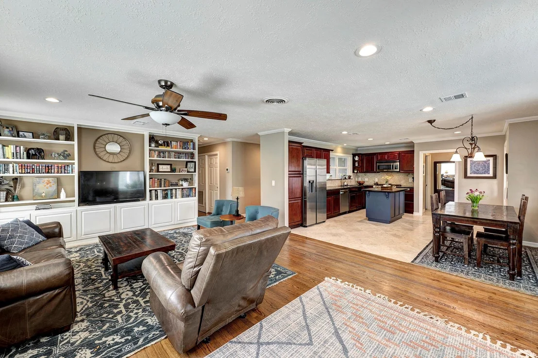 Photo of 722 Azaleadell Drive