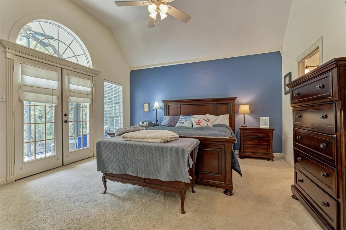 Photo of 115 E Shadowpoint Circle