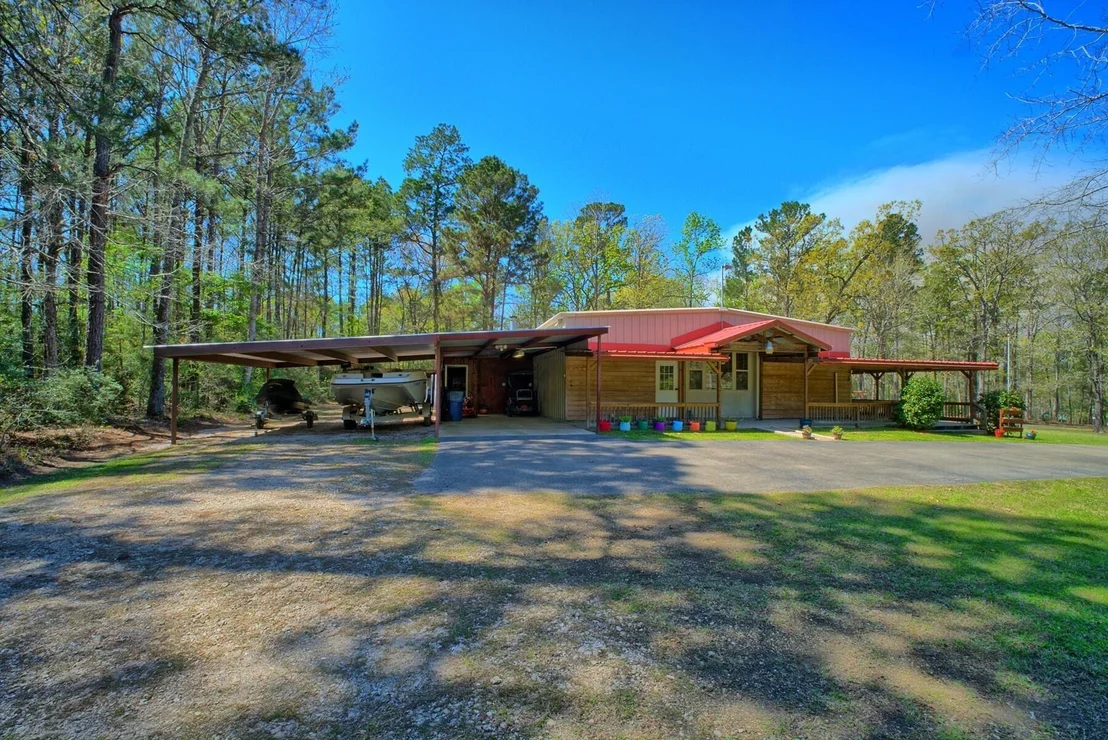 Photo of 590 Angela Lane