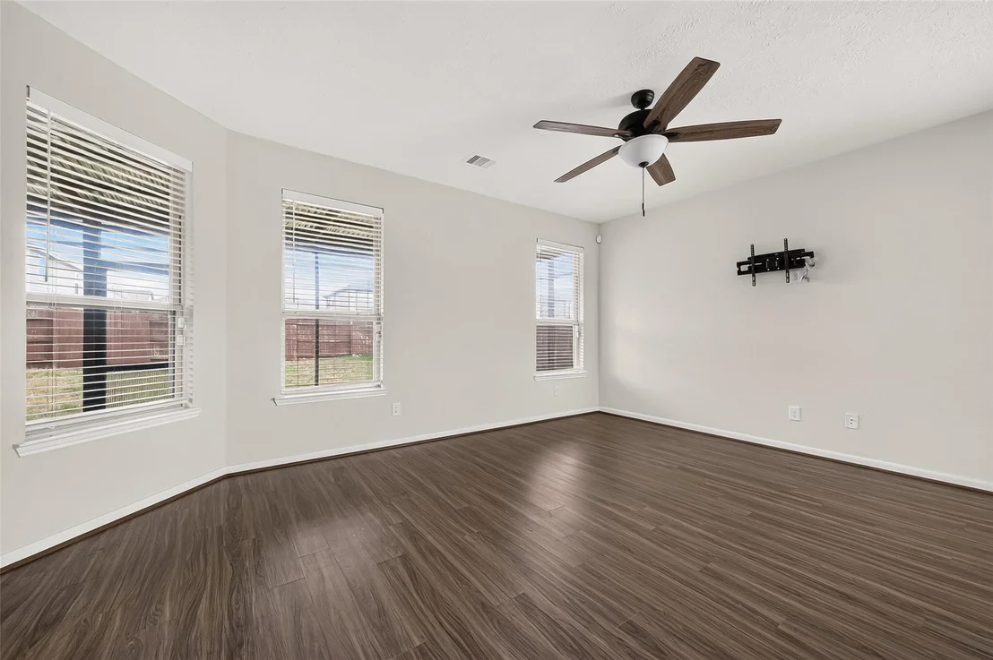 Photo of 25314 Queens Causeway Lane