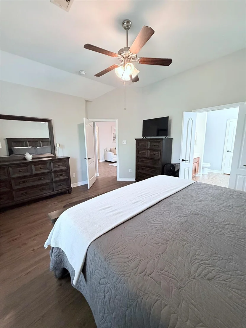 Photo of 1721 Round Oak Lane