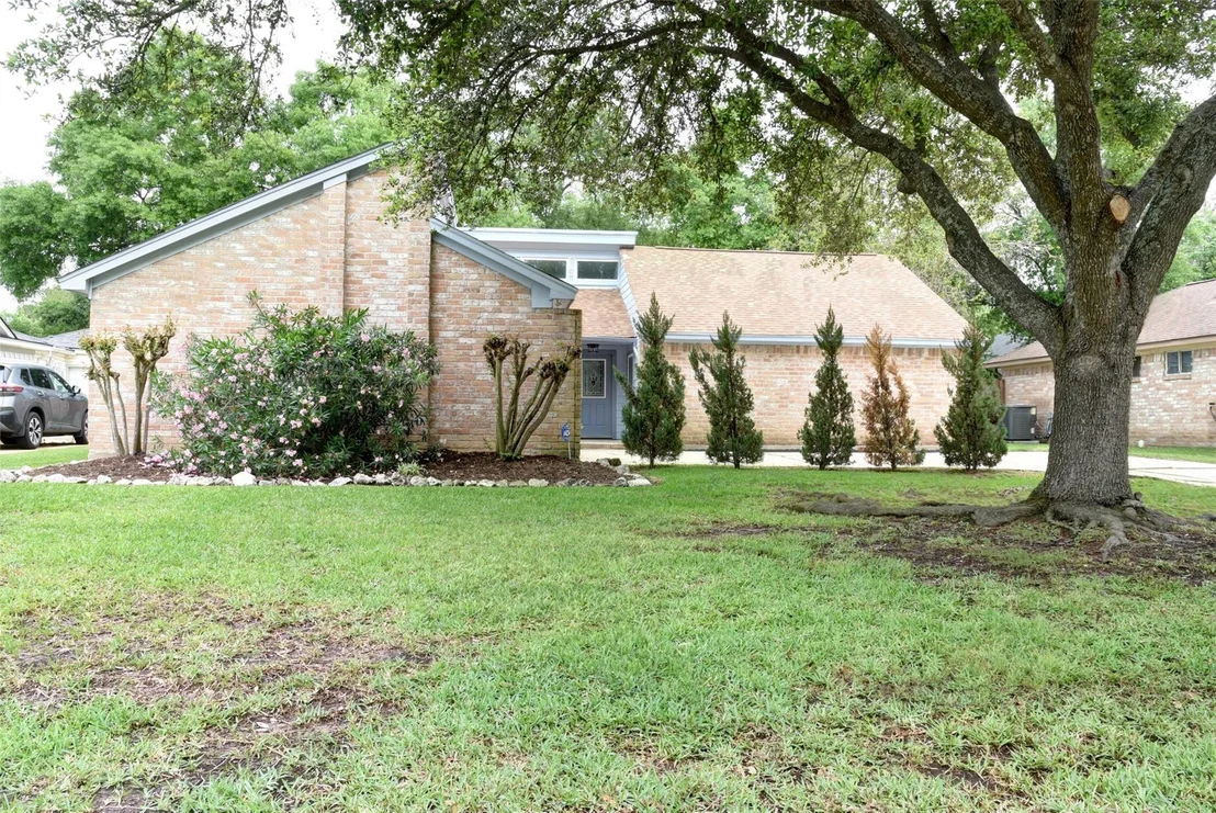 Photo of 25810 Fairbrook Lane