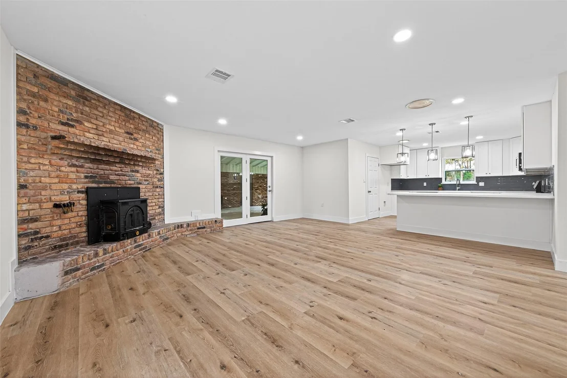 Photo of 4012 Theiss Road