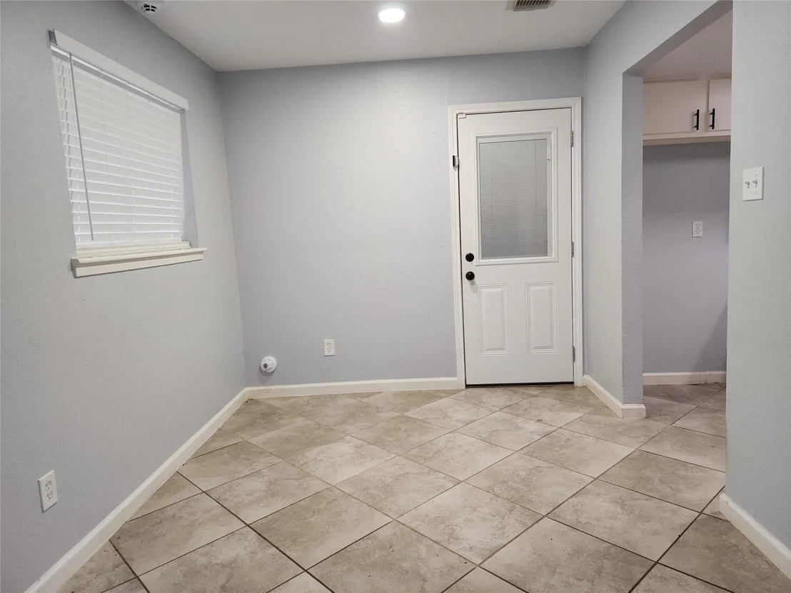Photo of 7211 Log View Drive