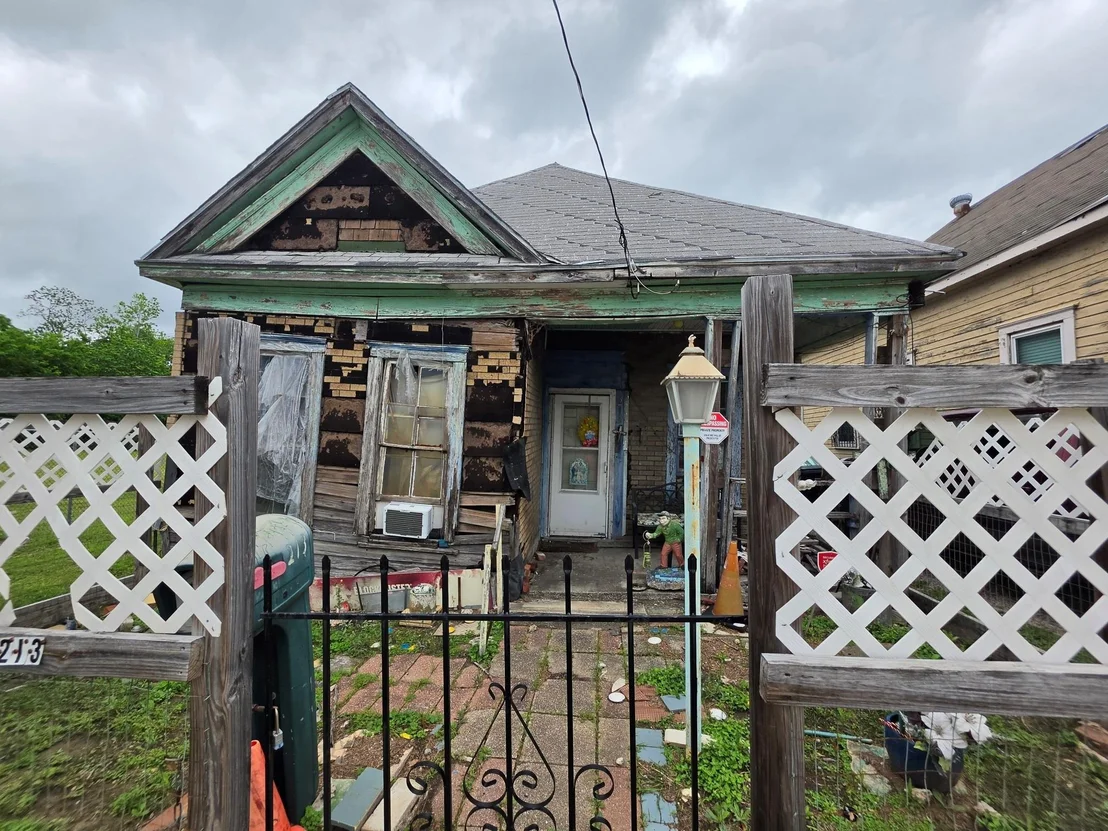 Photo of 213 Hogan Street