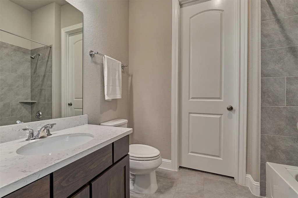 Photo of 8 Snowdrop Lily Drive