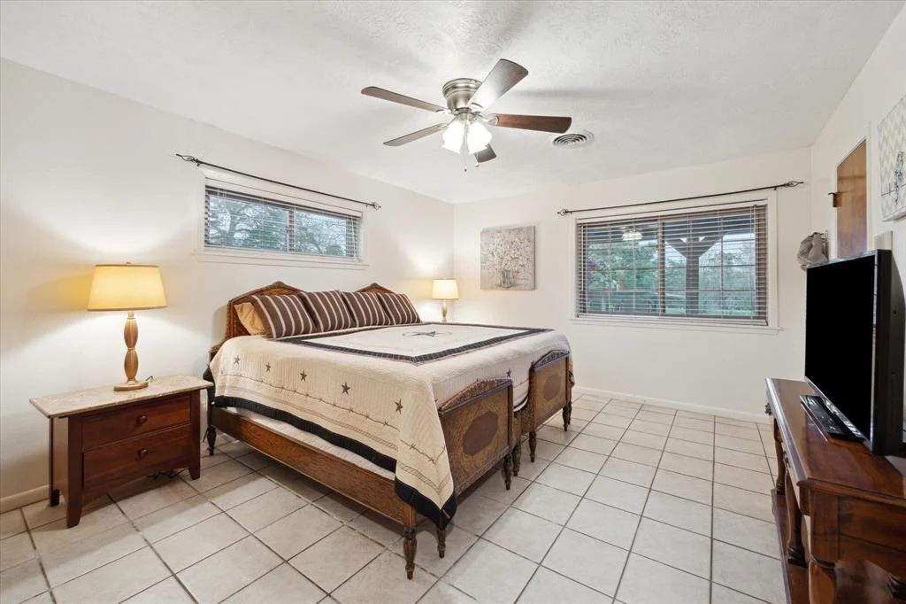 Photo of 1250 Sherwood Road