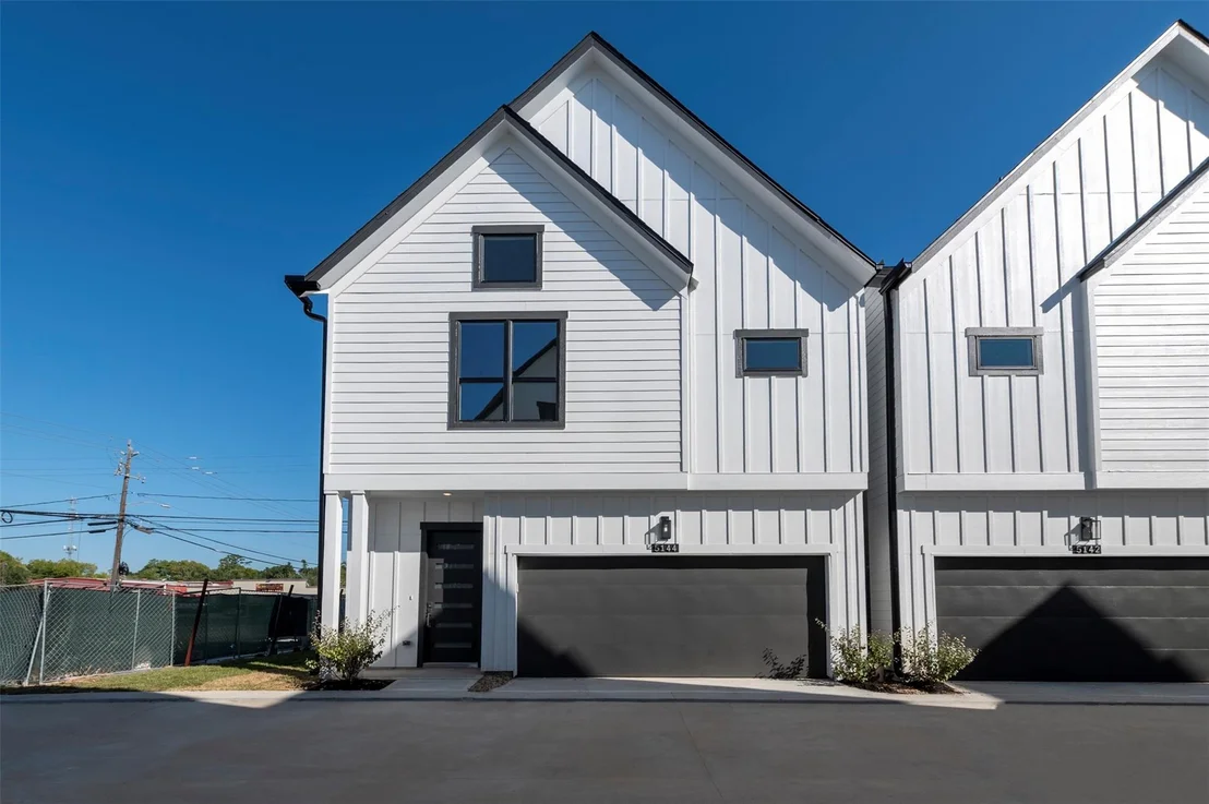 Photo of 5132 Rosslyn Road