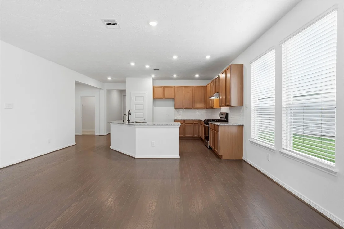 Photo of 4805 Seven Oaks Lane