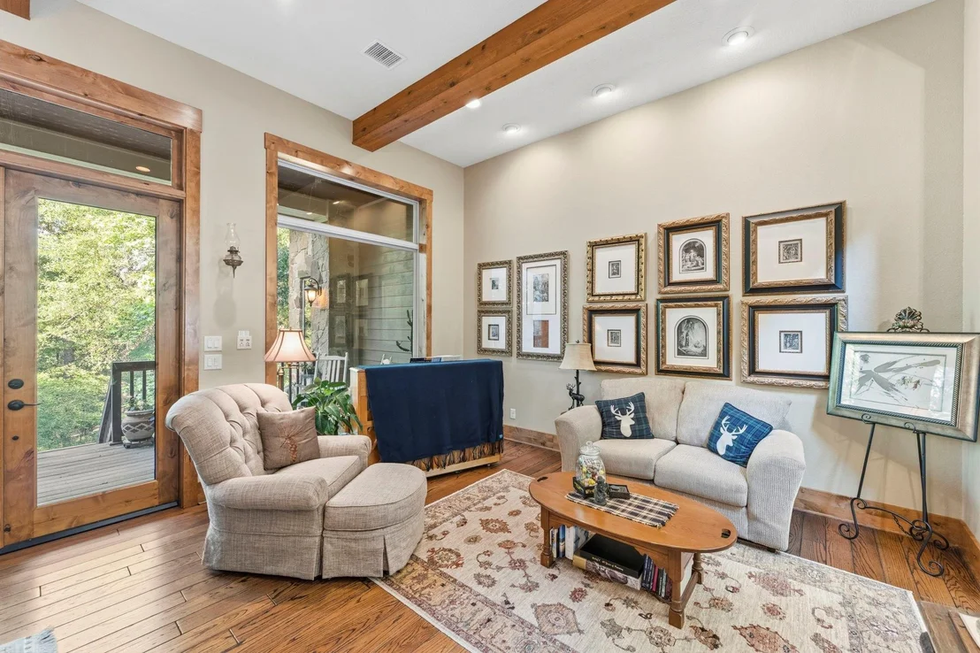 Photo of 6148 Waltons Point