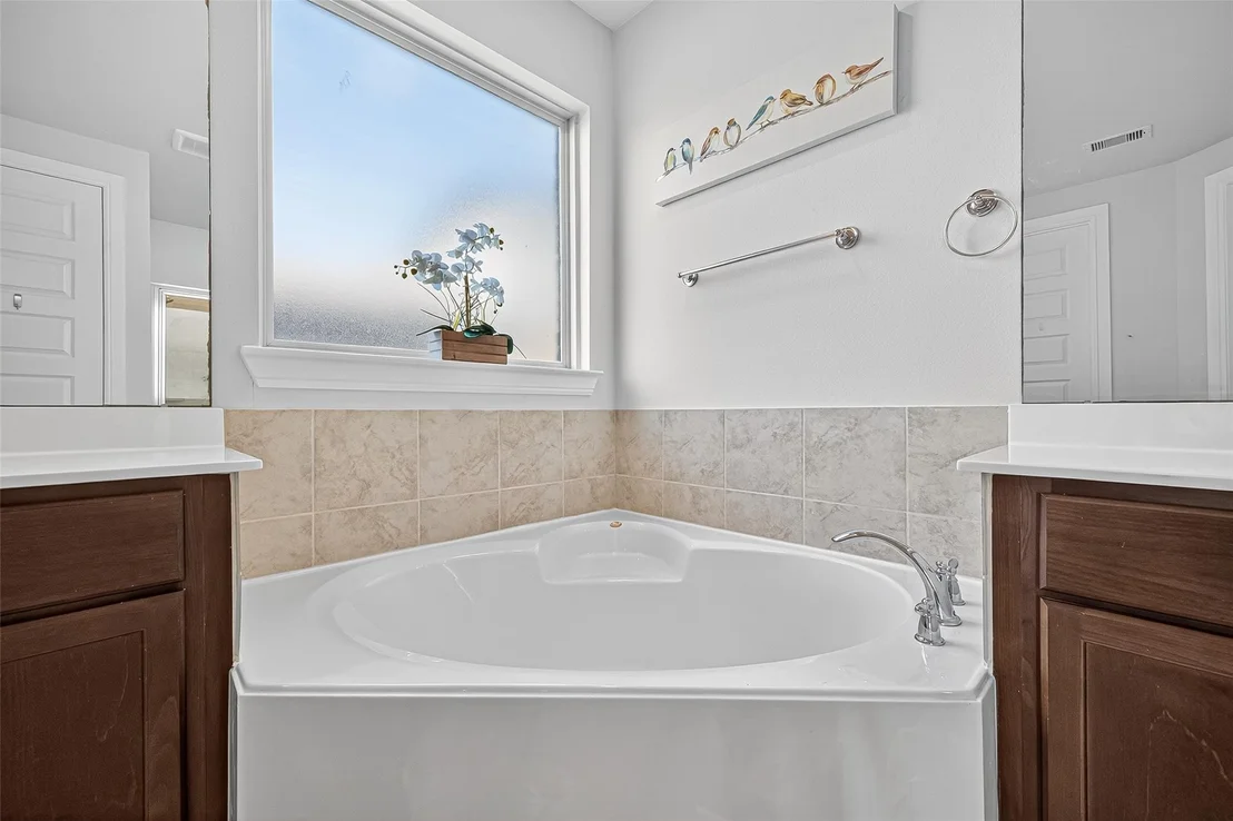 Photo of 8507 Lockridge Valley Trail