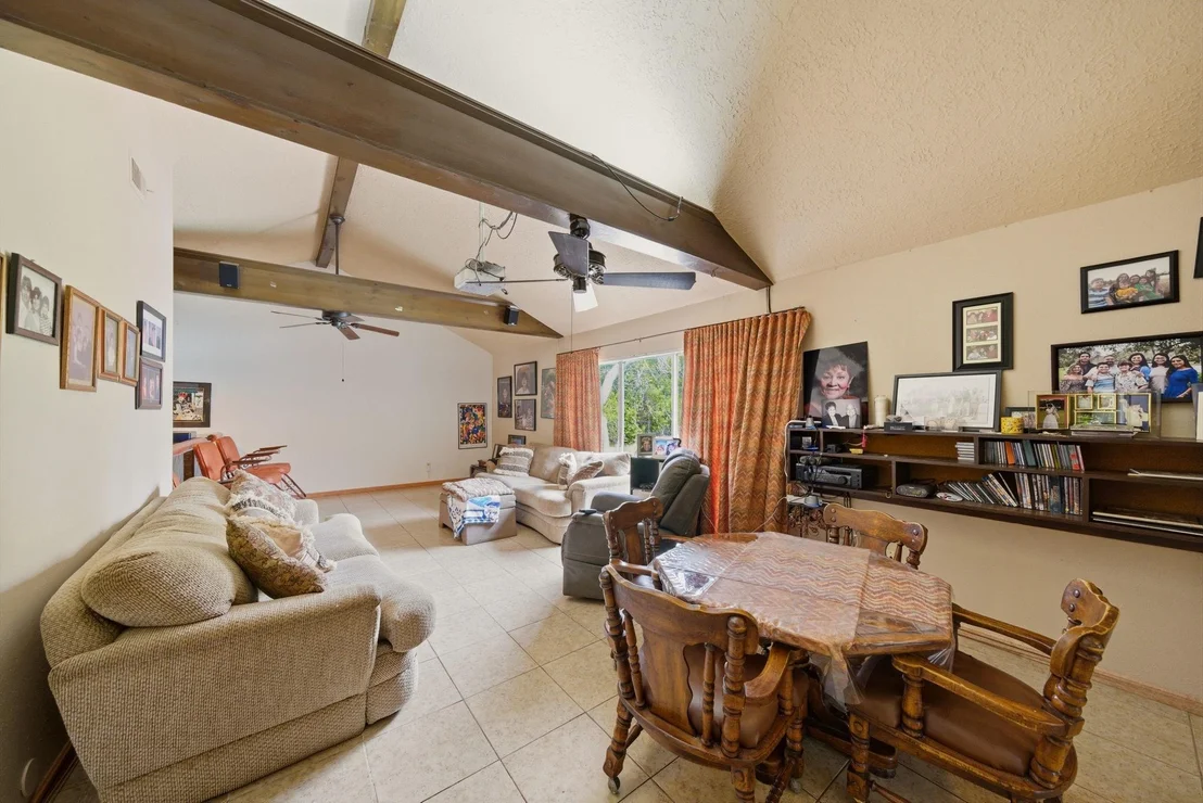 Photo of 1124 Estate Drive