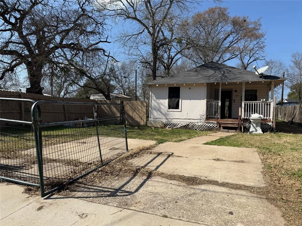 Photo of 1304 Wellington Avenue